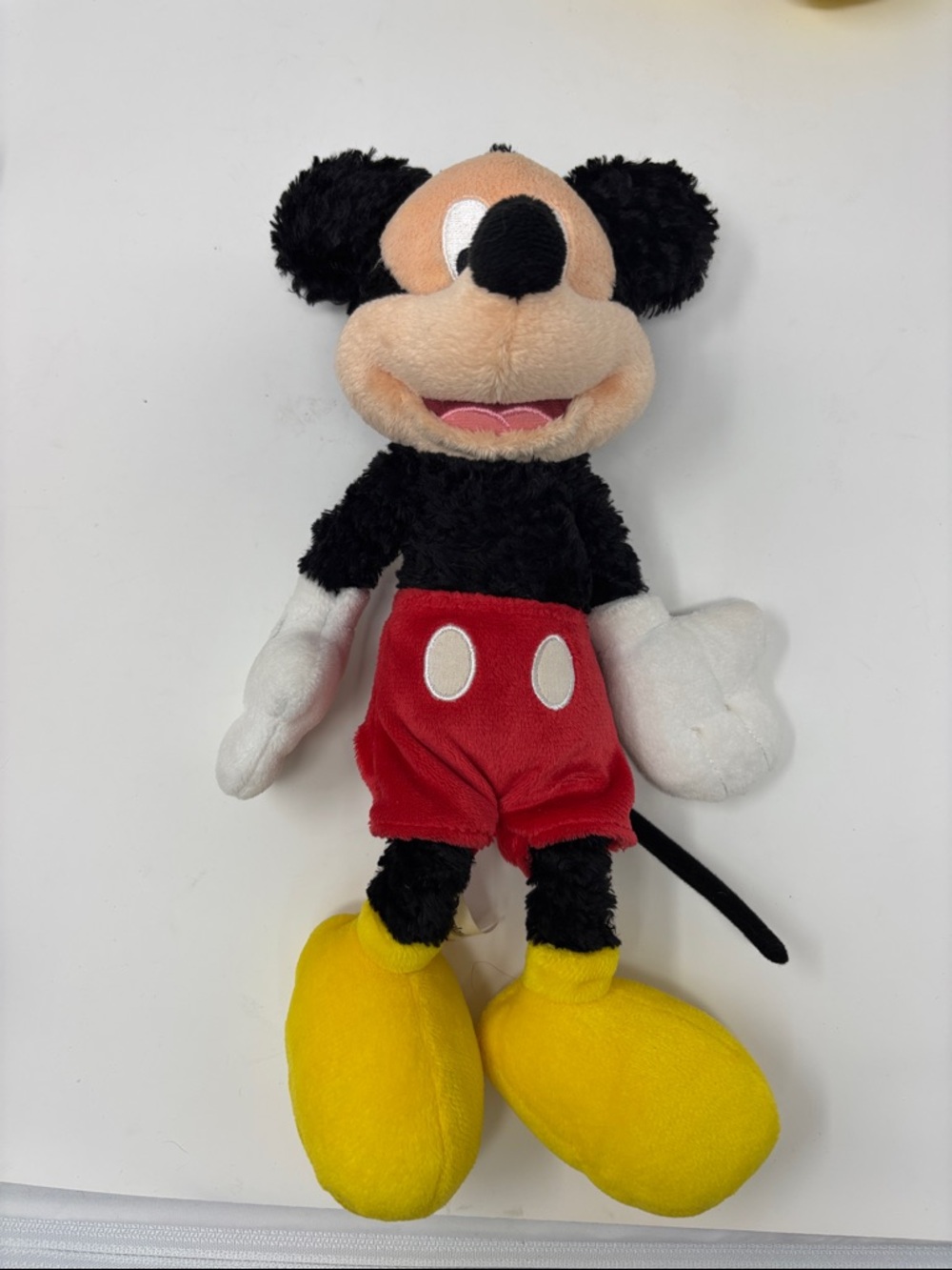 Disney Parks Plush Trio: Mickey, Minnie & Goofy - Black, Red, Yellow, Brown - Picture 5 of 8